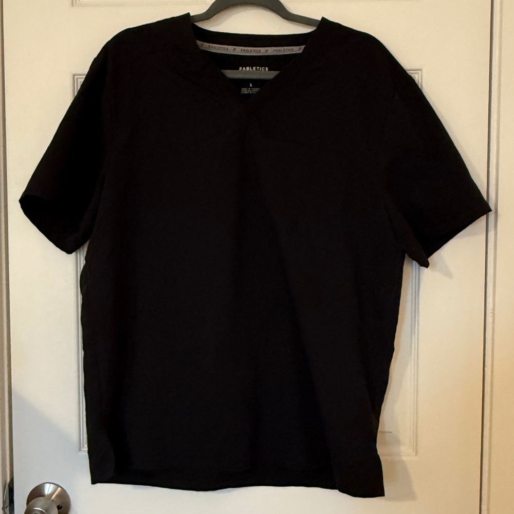 Fabletics Men’s Size L Black Performance Scrub Top Large V-Neck Athletic Fit